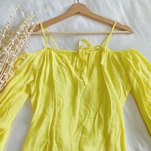 Like New//Yellow Off The Shoulder Blouse
